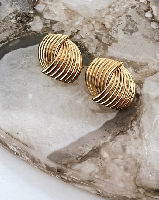 vintage looking gold stud earrings